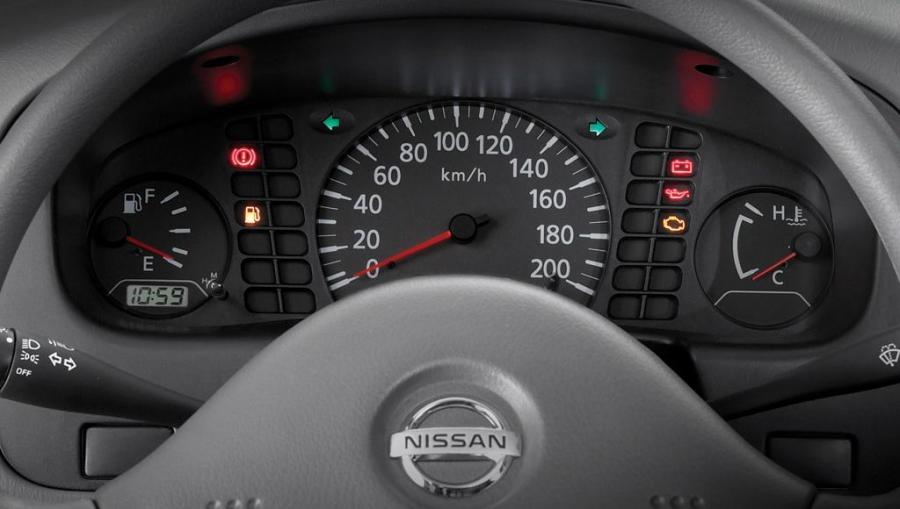 Nissan Camiones 2008 года  (фото 2 из 6)